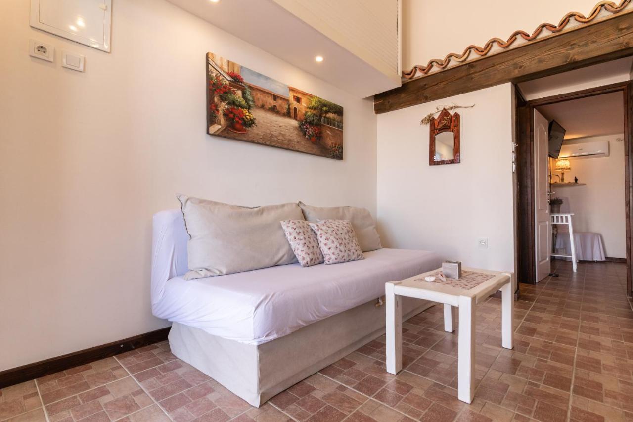 Apartments Vintage Banjol Bagian luar foto